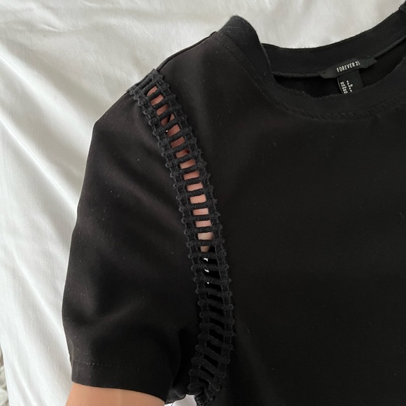 Little black dress - Picture 3 of 3